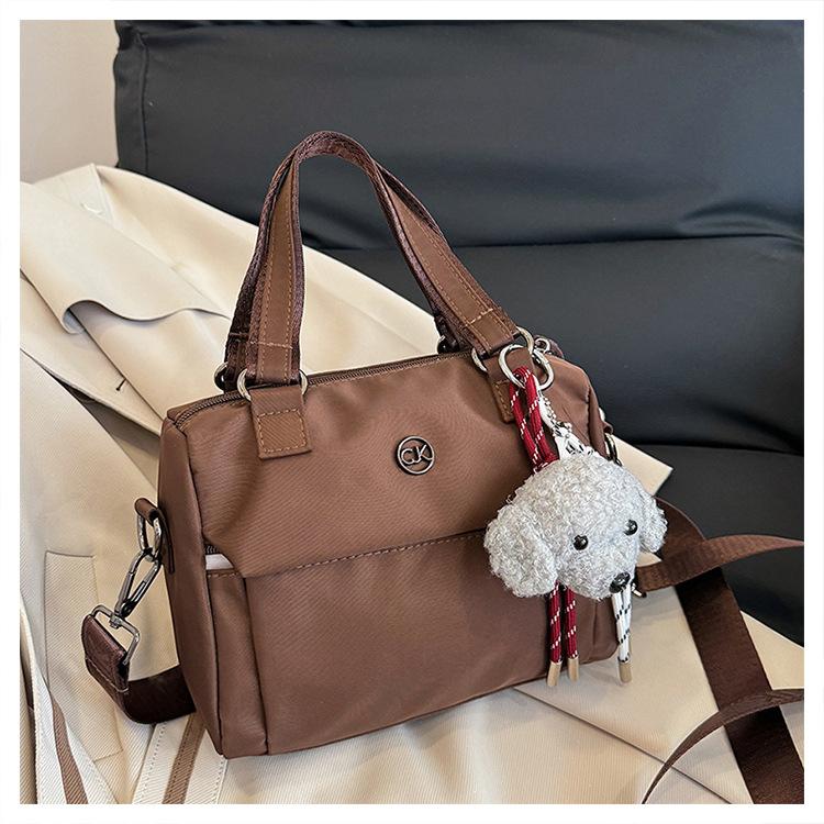 Сумка-мессенджер на одно плечо — фото 10