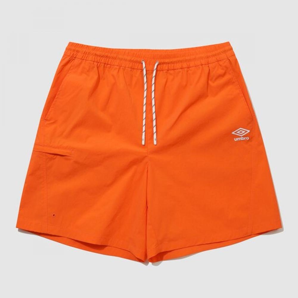 Umbro Men S Diamond eScape Nylon Spandex 4.5 ShortS Ur213chp52