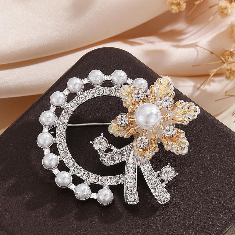 French Elegant Crystal Pearl Brooch Fashion Clothes Corsage Accessory For Women