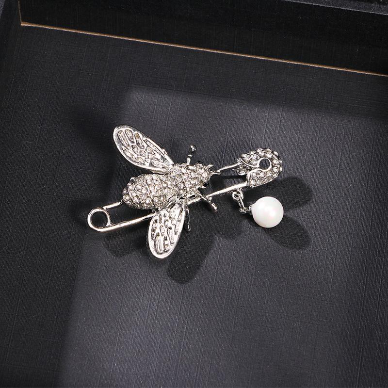 Fashion new animal bee brooch women's accessories hot-selling colored dripping bumblebee pin brooch collar pin high-end