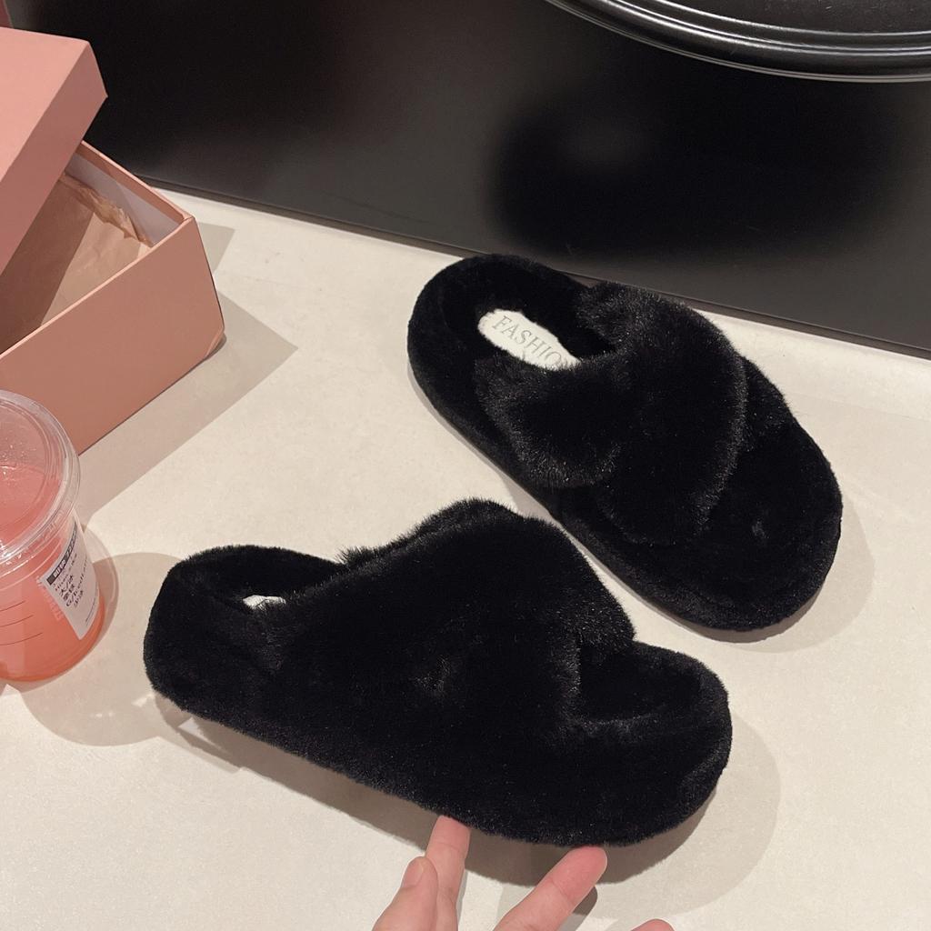 Flauschige Pantoffeln mit gekreuzten Riemen für Damen zum Tragen im Freien Herbst und Winter neu dicksohlig erhöht rutschfest Plüsch Baumwollpantoffeln