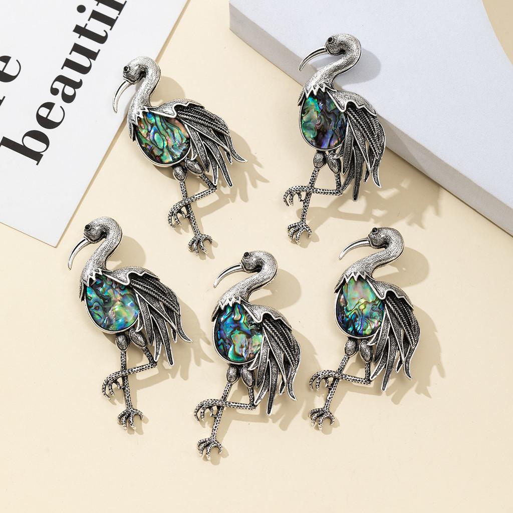 Summer Vintage Animal Pin With Shell Material For Unisex Fashion
