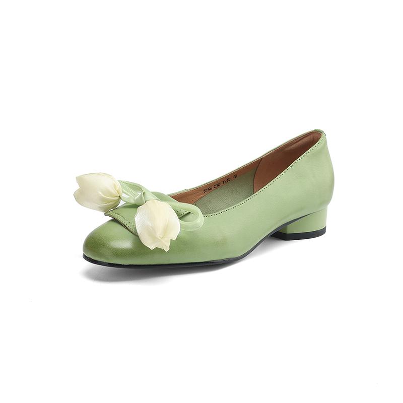 Fashion New Spring/Summer Cow Leather Women Pumps Shoes for Women Fashion Butterfly Knot Flower Round Toe Low Heels Women Loafers Shoes