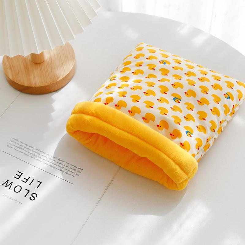 

Soft and Warm Fleece Sleeping Bag for Small Pets Like Hamsters Hedgehogs Chinchillas and Guinea Pigs Guinea Pig Cage Accessories жёлтый