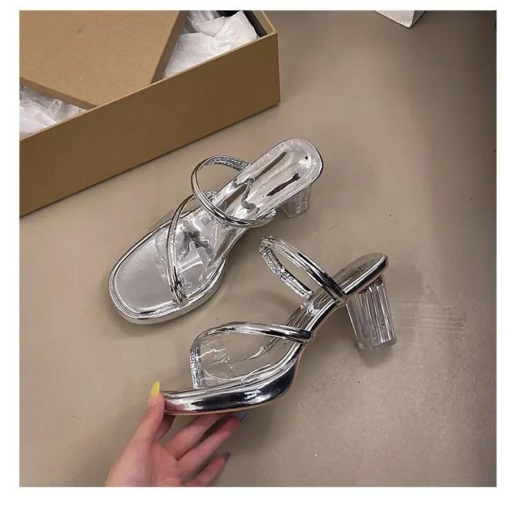 

Модная Нескользящая Универсальная Женская Обувь Ретро Мода Высокий Каблук Простые Удобные Сандалии 2025 Лето Новые Женские Шлепанцы Mujer Sapato 35 серебряный