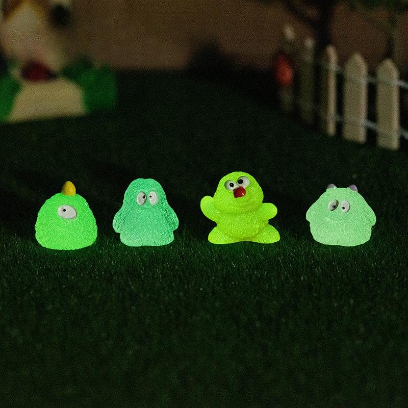 Micro Landscape Cartoon Cute Glow-in-the-dark Little Hairy Monster Adorable Diy Decoration Blind Bag Accessories Car Tabletop Ornaments