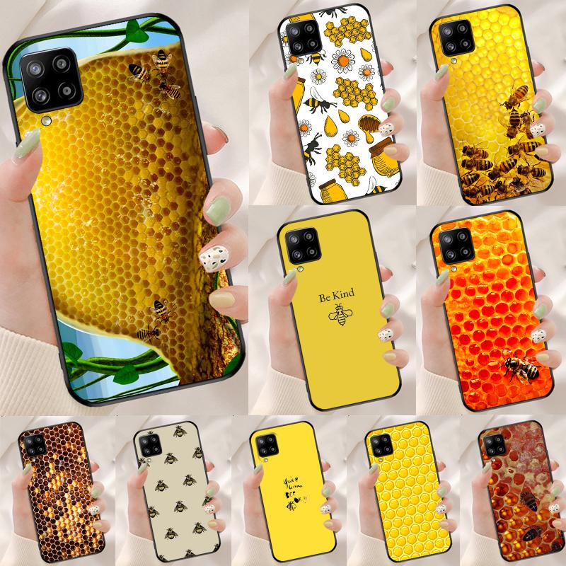 Golden Honeycomb Honey Bee For Samsung Galaxy A52 A32 A22 A54 A14 A16 A26 A36 A56 A55 A35 A05 A06 A15 A53 A33 A13 Case