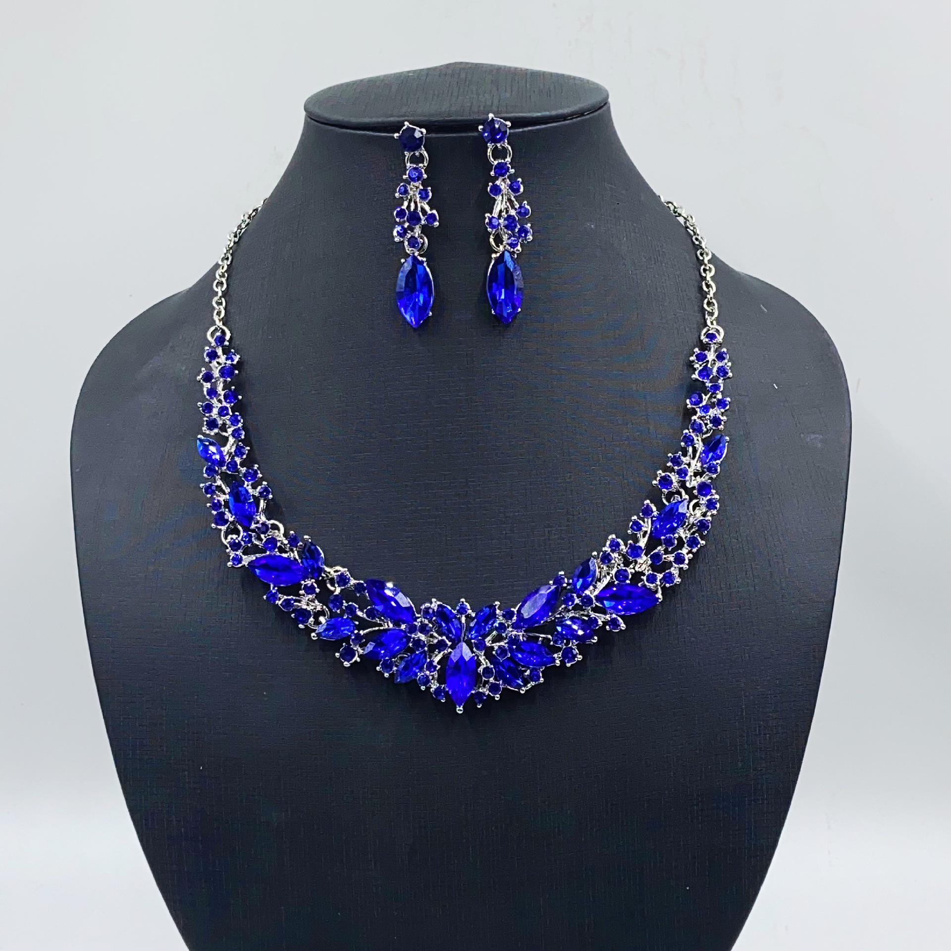 Винтажный европейский и американский вечерний набор: ожерелье и серьги - цветочный дизайн