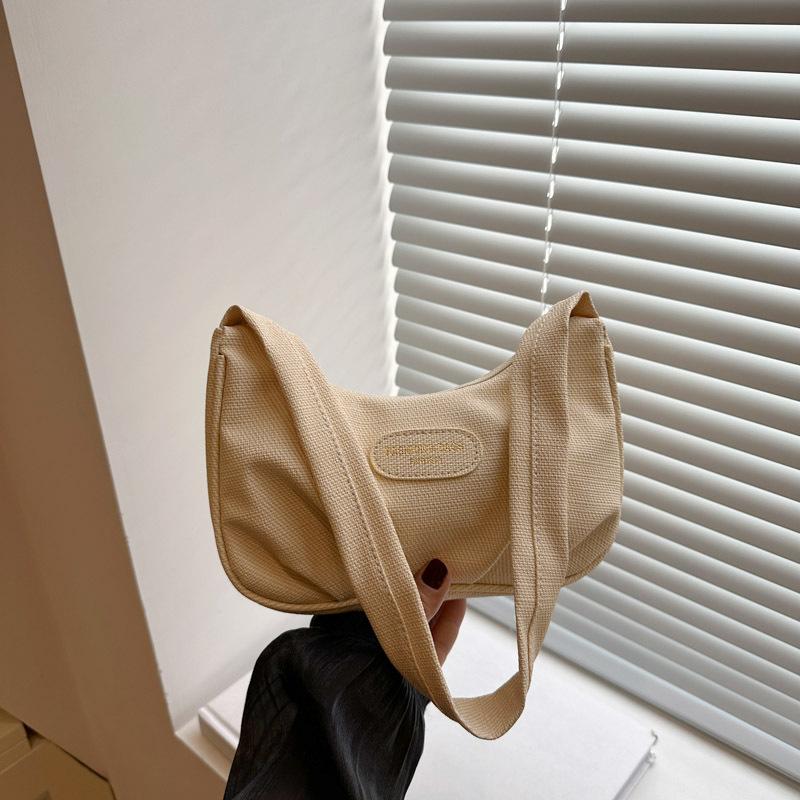 

Niche casual solid color new summer shoulder armpit bag high-end trend and crescent bag