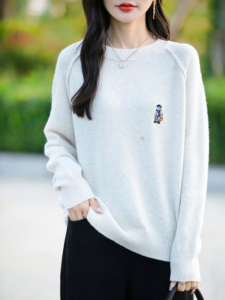 Women's Korean Style Bear Embroidery Thick Knit Sweater - Autumn/Winter Casual Long Sleeve Pullover
