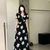 Summer French V-neck floral dress women's short-sleeved waist pendulum long dress flowers show thin vacation gentle temperament