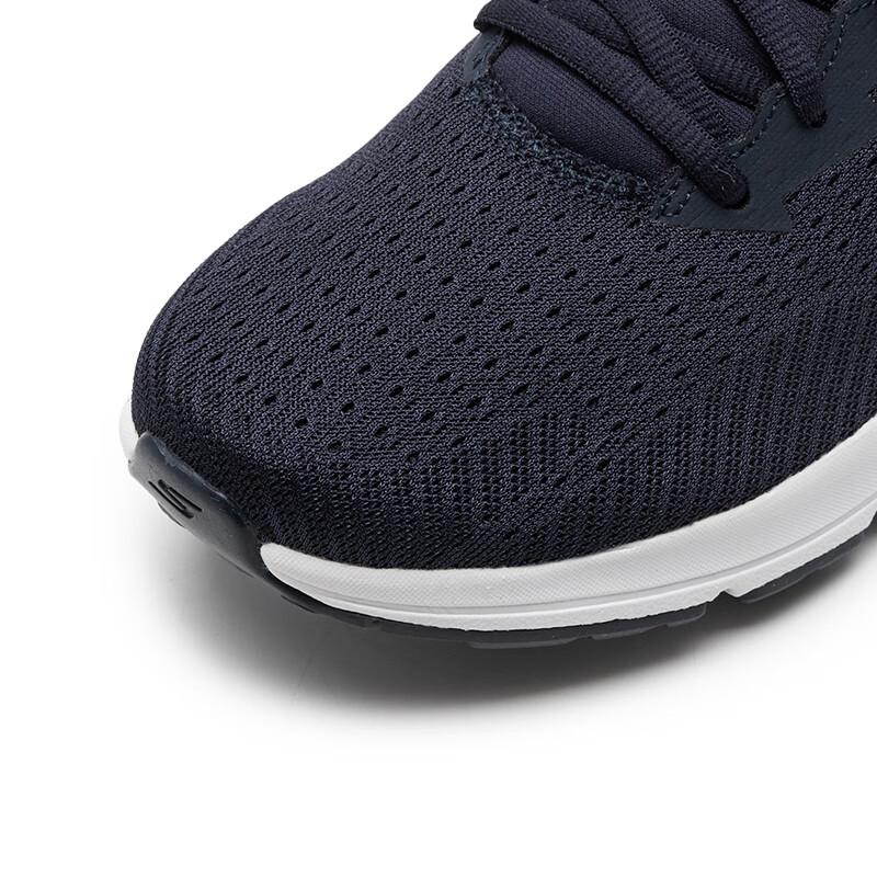 Skechers Men's Lightweight Comfort Running Shoes