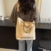 Simple fashion 2025 summer new fashion casual large capacity tote bag simple fashion commuter shoulder bag