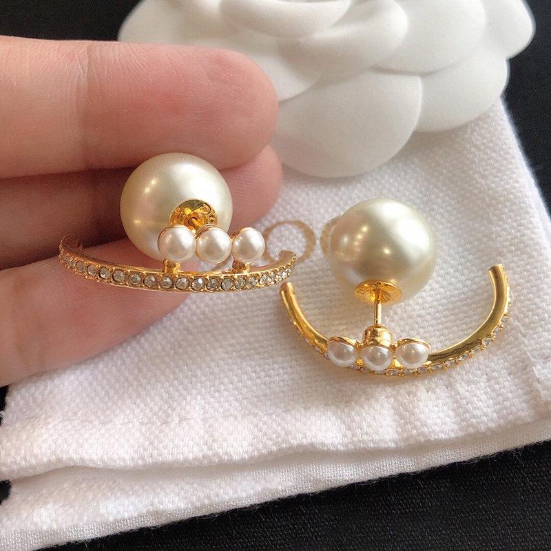 Silver Needle Rhinestone & Pearl Geometric Curve Earrings: Luxury Fashionable Studs for Women