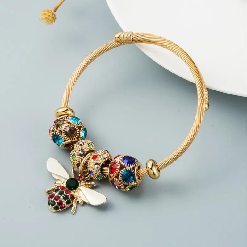 1 Women's Fashionable Multi Element Beaded Little Bee Bracelet for Daily Wear and Travel Accessories