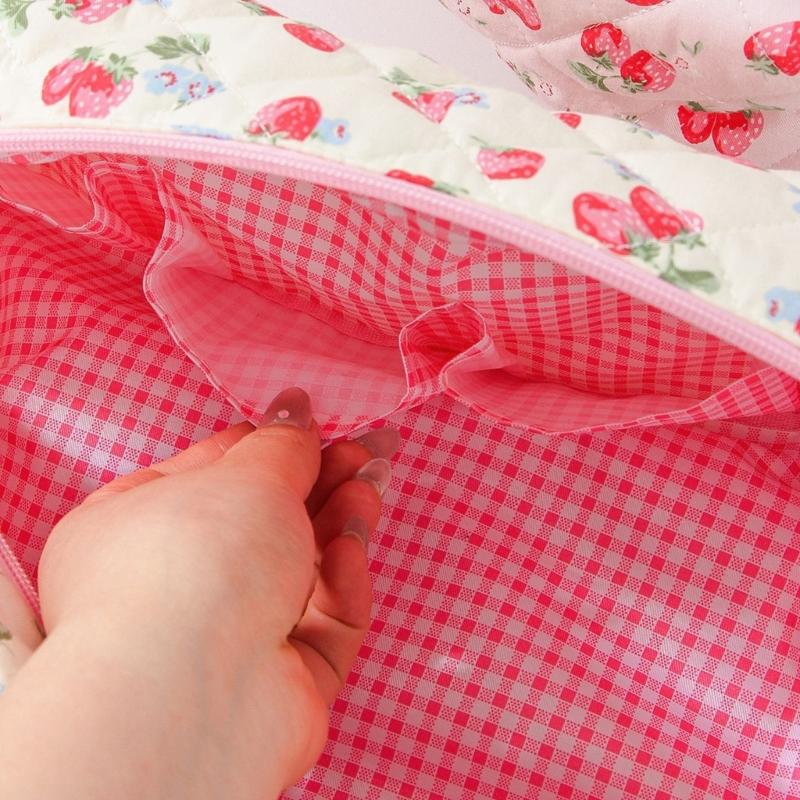 Cute Strawberry Shaped Makeup Bag Practical Polyester Large Capacity Cosmetic Bag For Cosmetics And Travel Essential