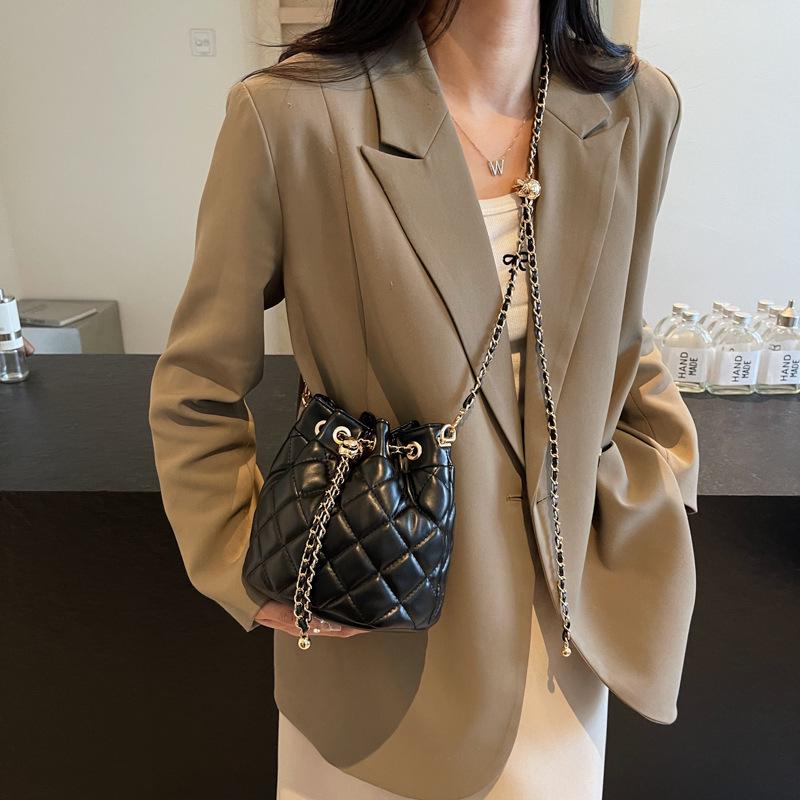 Chain Light Argyle Crossbody 2024 Luxury Drawstring Bucket Bag For Women