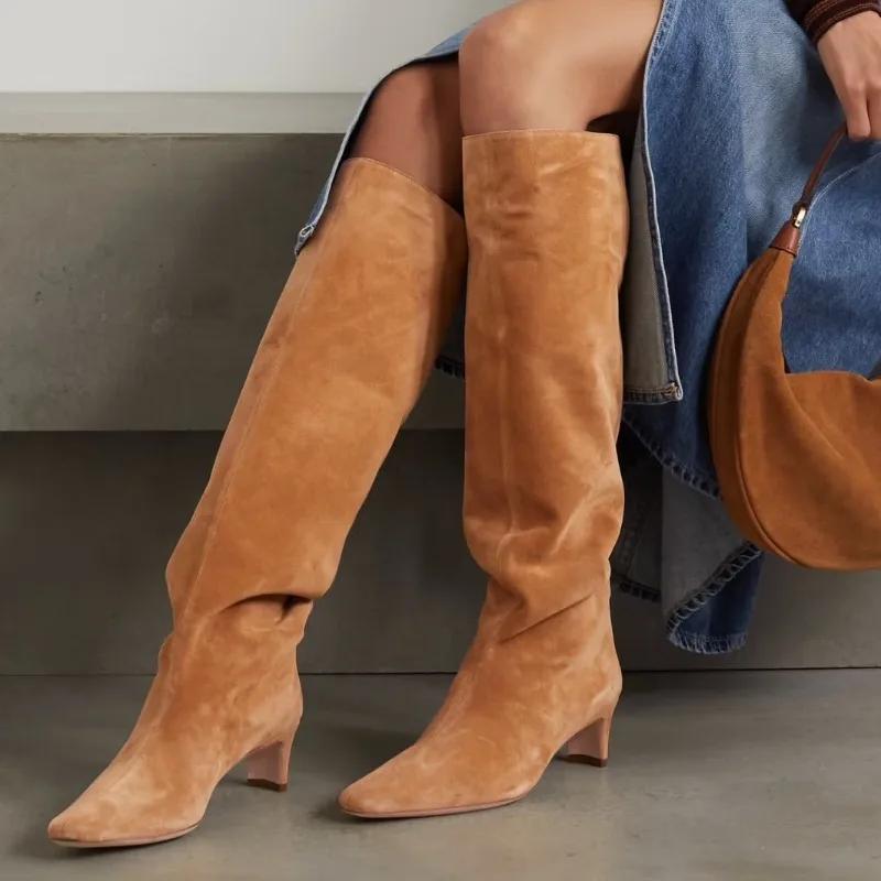 

Модные новые осенне-зимние замшевые сапоги до колена с квадратным носком и низким каблуком, европейско-американская мода, минималистичные черные и коричневые сапоги 40