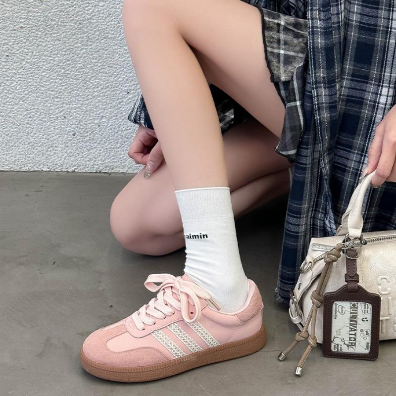 Lightweight non-slip little white shoes women's 2025 live broadcast explosion leather breathable German training shoes soft-soled casual board shoes