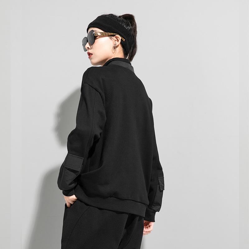 Black Street Style Slimming Pullover with Patch Pockets