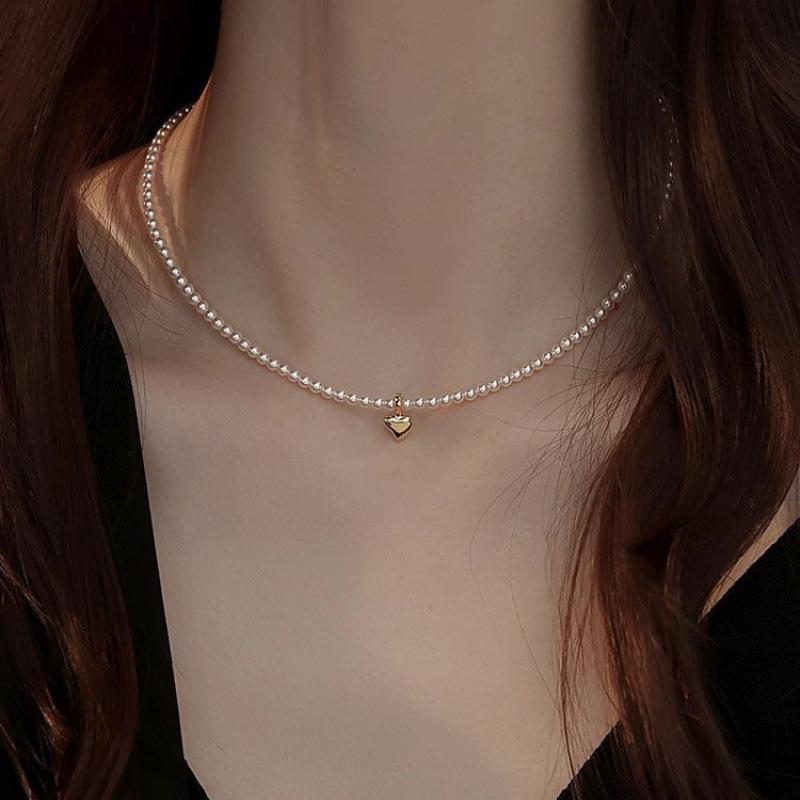 Pearl necklace women's niche light luxury design high-end fashion temperament collarbone chain neck chain sweater chain bead chain