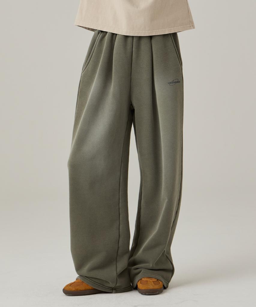 URBANAGE Pigment Washed Signature Wide Sweatpants Khaki
