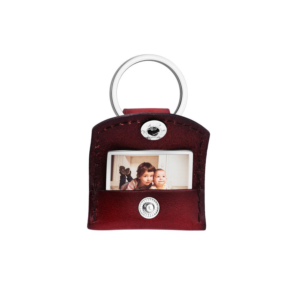 Retro Leather Keychain: Mini Photo Album & Sticker Pendant – Creative Gift for Couples