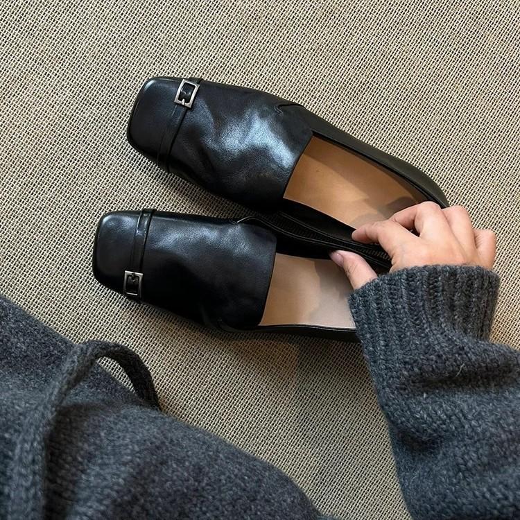 Retro British Style Leather Square Head Women's Design Sense Niche Flat-soled Small Leather Shoes