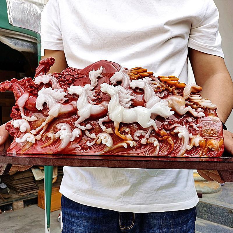 

Резьба по шоушаньскому камню в античном стиле: Красно-белый орнамент «Восемь лошадей» для декора гостиной