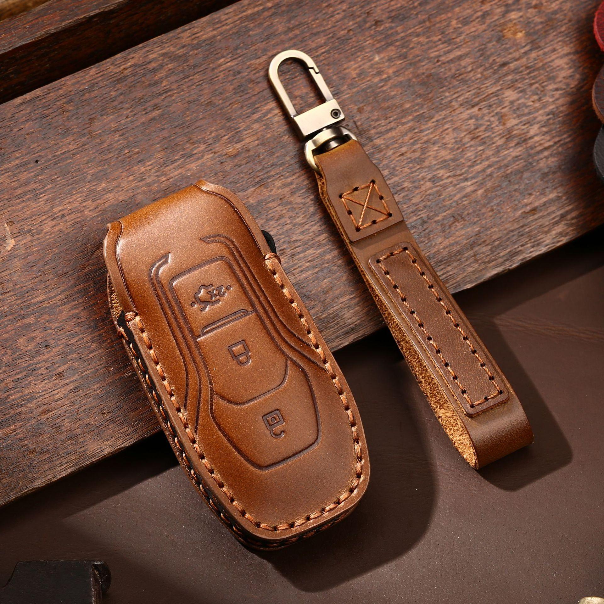 

The American car key case is suitable for the old Ford F-150 Raptor key case, which is purely handmade.