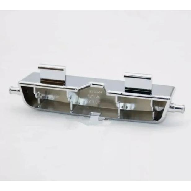 Center Armrest Box Latch Lock Buckle Trim For Land Rover Discovery LR3 LR4 06-14