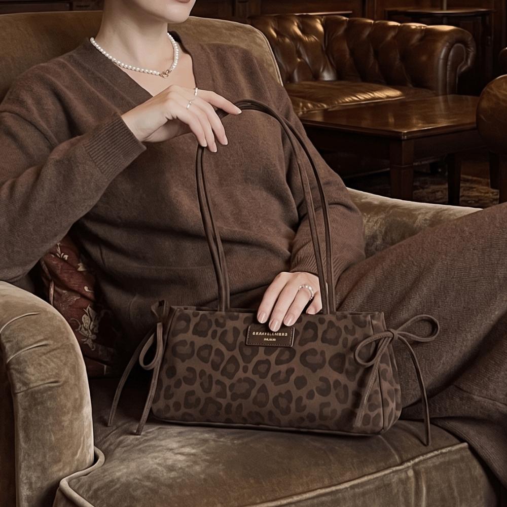 Textured Leopard Print Shoulder Bag Polyester Underarm Bag Trendy Handbag Daily Use