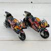 1:18er Maßstab Red Bull KTM Factory Racing Motorradmodell Langlebiges Zinklegierung Druckguss Spielzeug Wetterbeständiges Sammlerstück Geschenk für Motorrad-Enthusiasten