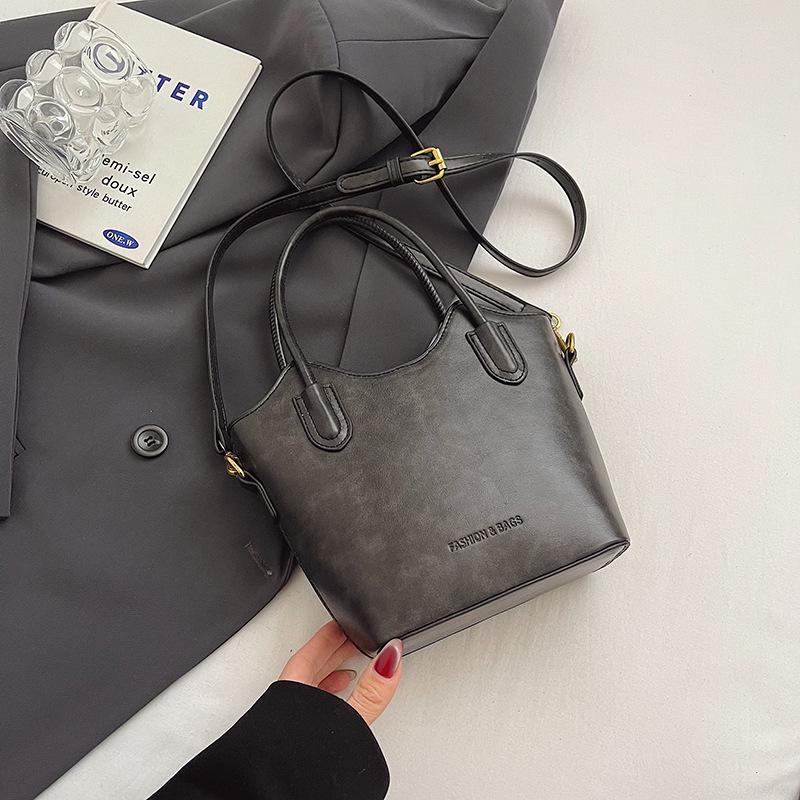Women's winter new fashion simple solid color texture portable bucket bag daily commute shoulder messenger bag