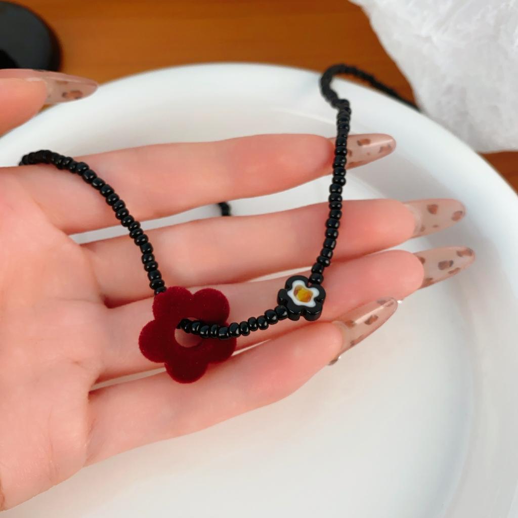 Korean Velvet Small Round Flower Beaded Necklace Niche High Sense Collarbone Chain Temperament Sweater Chain Internet Celebrity Accessories Neck Chain