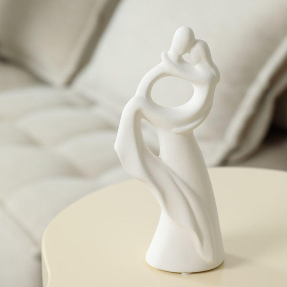 Ceramic Material Ceramic Couple Ornaments Nordic Modern Style Artistic Design Wine Cabinet Accessories Handmade Craft