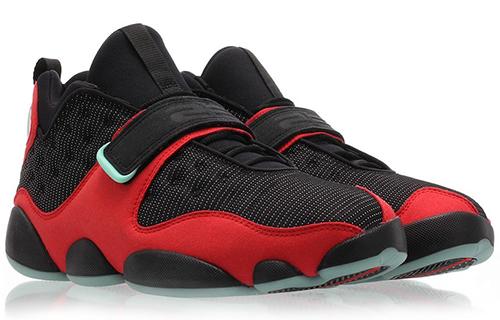 Jordan Black Cat Bred AR0772-006