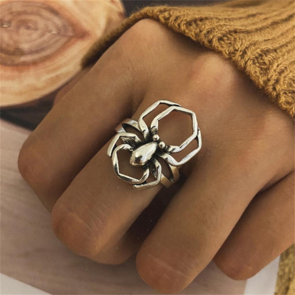 Gothic Spider Rings For Women Men Charm Punk Aesthetic Couple Halloween Jewelry Retro Cool Black Spider Webs Animal Finger Ring