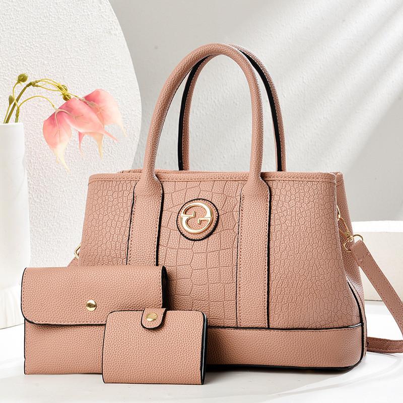 Women Large Capacity Shoulder Bag With Artificial Leather Material For Daily Use
