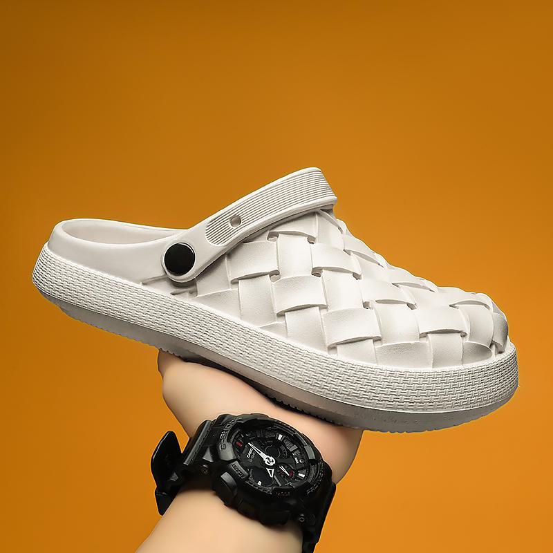 2025 Summer New Men's Fashion Comfortable Soft Light Casual Slippers Home Seaside Beach Non-slip Driving Office Baotou Slippers