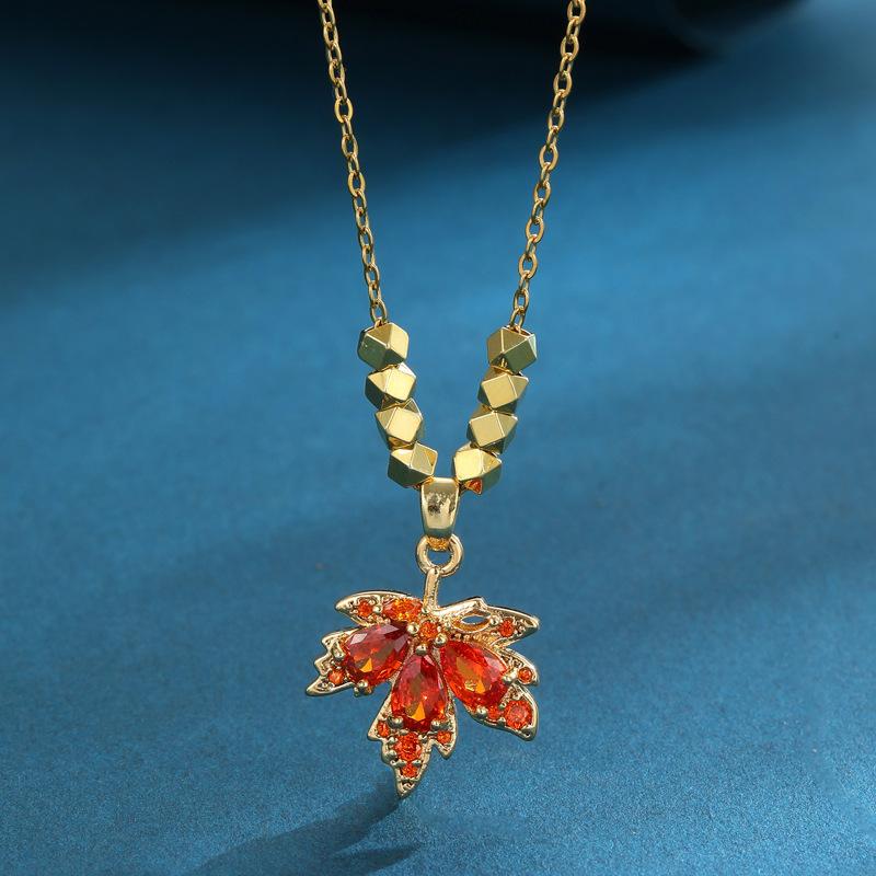 

Red Highend Maple Leaf Pendant Necklace For Women Modern 2024 Statement Fashion
