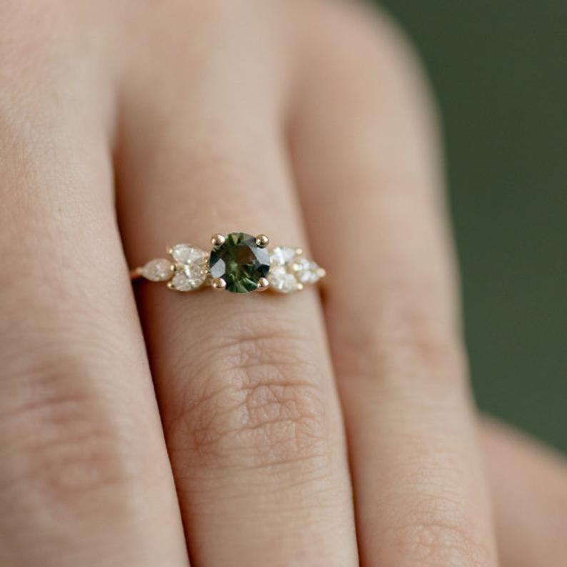 

Emerald Zircon Diamond Alloy Engagement & Wedding Ring Size 8 платиновий
