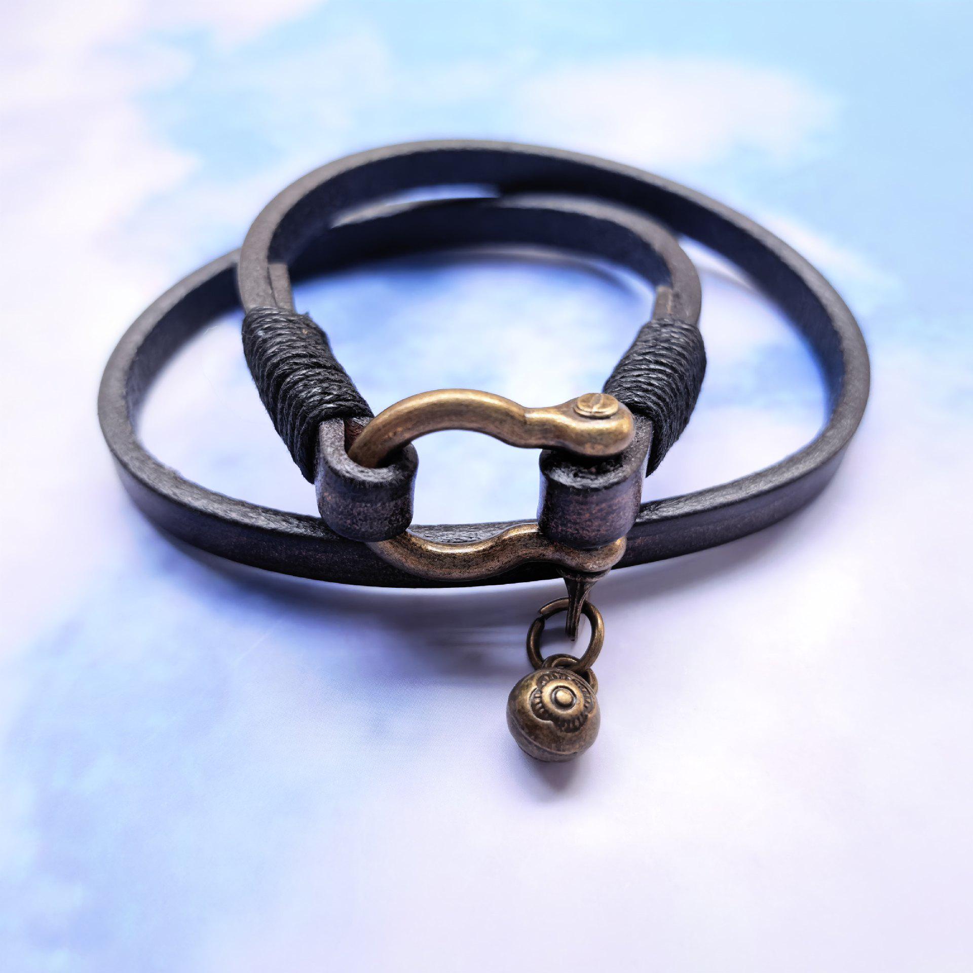 Handmade Woven Cowhide Bracelet with Horseshoe Buckle - Genuine Leather Retro Men s Wristband
