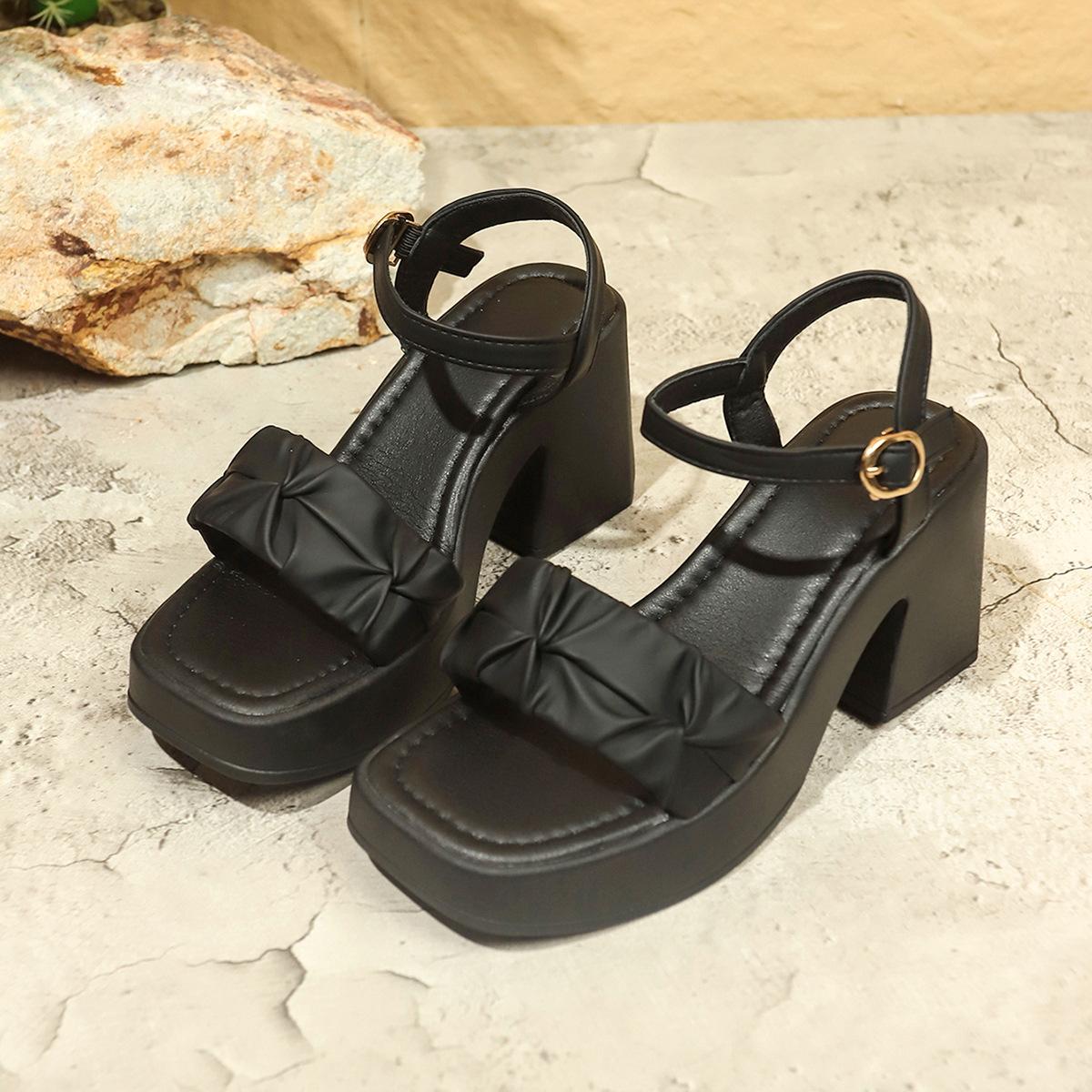 

Black thick heel waterproof table sandals women s summer 2025 new fashion casual versatile buckle high heel Roman shoes 35 чёрный