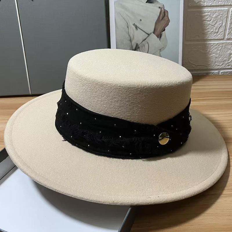 French High-end Sense of Holes and Imitation Woolen British Style Literary Flat Top Hat Women's Autumn and Winter Fashion Elegant Hat Tide