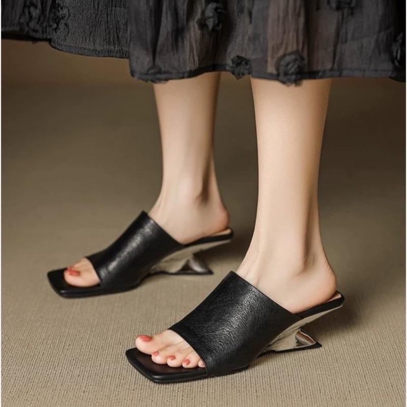 Fashion Retro Fashion Limp Heel Slippers for Women 2025 Summer New Square Toe Soft Leather Flip-flops Special-shaped Heels