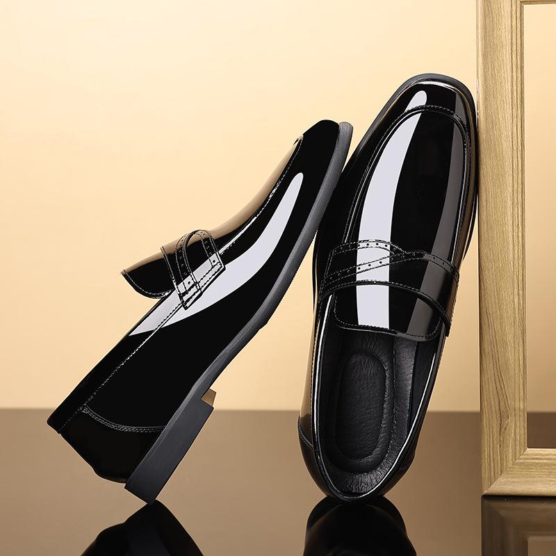 Herren Business Schuhe neue Leder Slipper Herrenschuhe Britische Ein-Pedal eckige Spitze Lackleder glänzend Hochzeitsschuhe lässige Lederschuhe