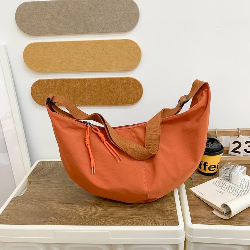 Japanese Casual Literary Dumpling Bag Women's Bag Ins Wind Small Fresh Nylon Shoulder Bag Fashionable Large Capacity Messenger Bag