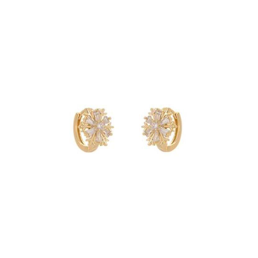 Snowflake Stud Earrings for Women, High-end and Luxurious, Small Earrings That Are Versatile and Suitable for Any Occasion.