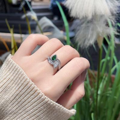 Vintage Bling Flash Advanced Sense Artificial Cultivation Paraiba Ring Female Opening Light Luxury Emerald Ring